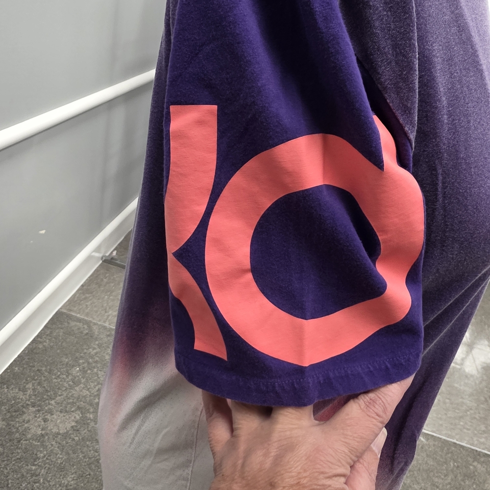 Nike Men's Kevin Durant Purple and Pink Gradient Tee 35 Logo - Picture 4 of 7